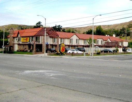 Super 8 By Wyndham Santa Clarita/Valencia Motel Exterior foto